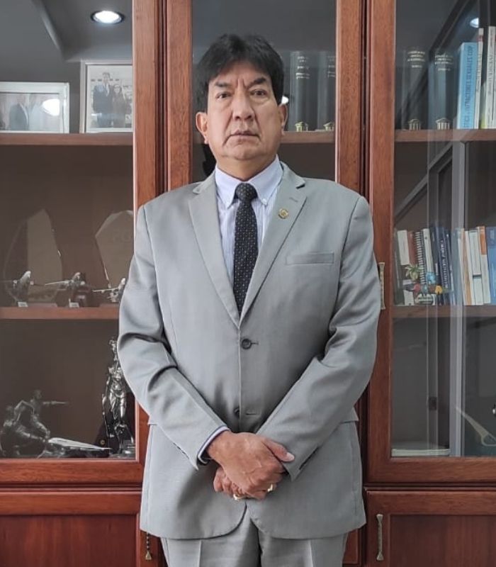 Dr. Arturo Aquieta